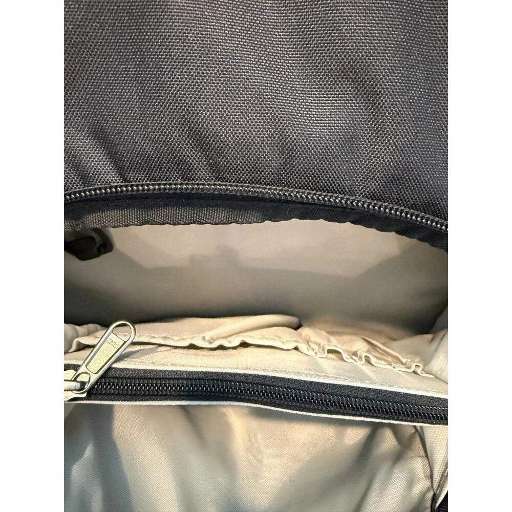 Jack Wolfskin Commuter Messenger Crossbody Laptop Bag Black Travel Organizer